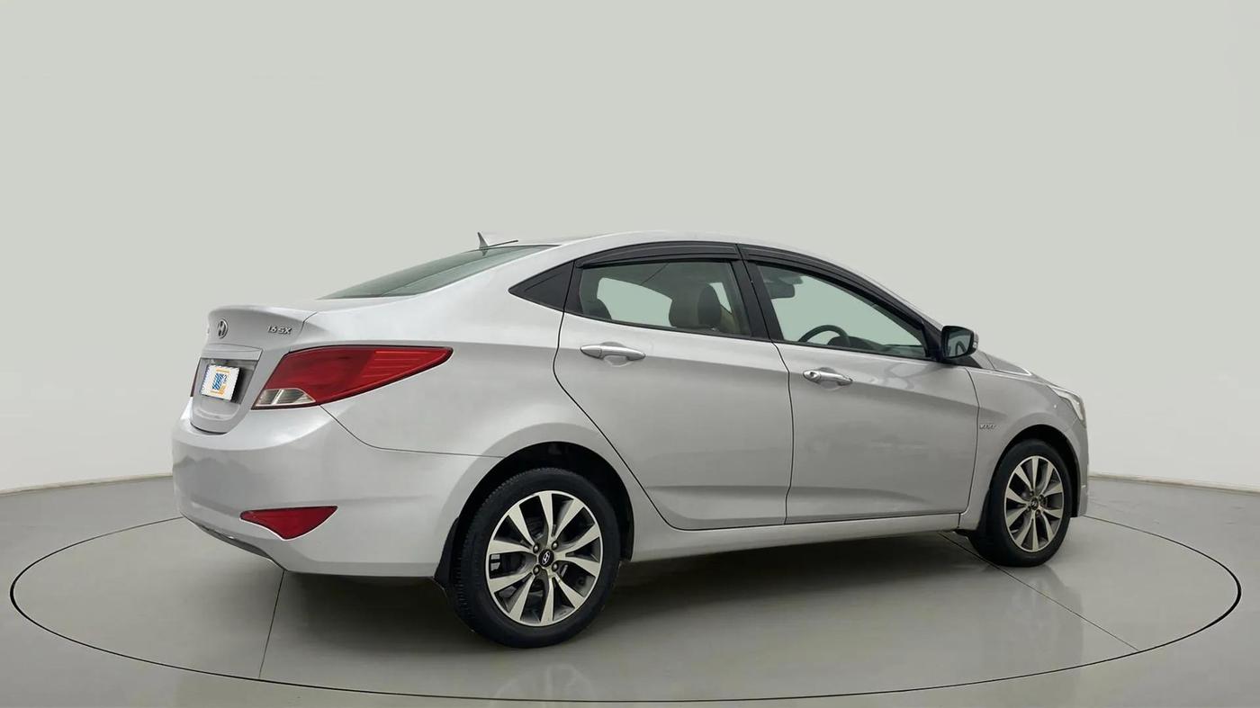 2016 Hyundai Verna 1.6 VTVT SX, Petrol, Manual, 21,724 km, Right Back Diagonal