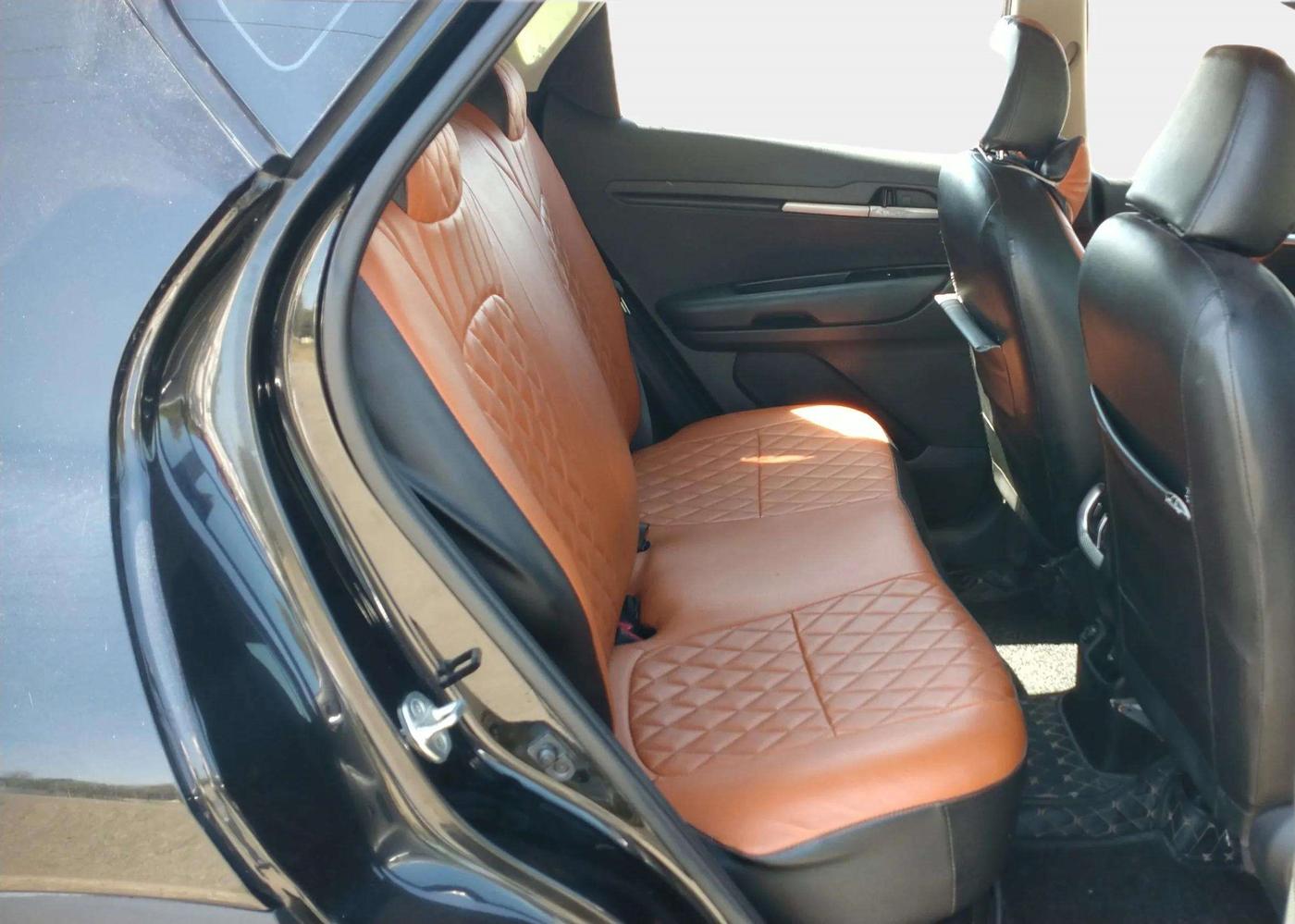 2020 KIA SONET HTK PLUS 1.2, Petrol, Manual, 53,439 km, Right Side Rear Door Cabin