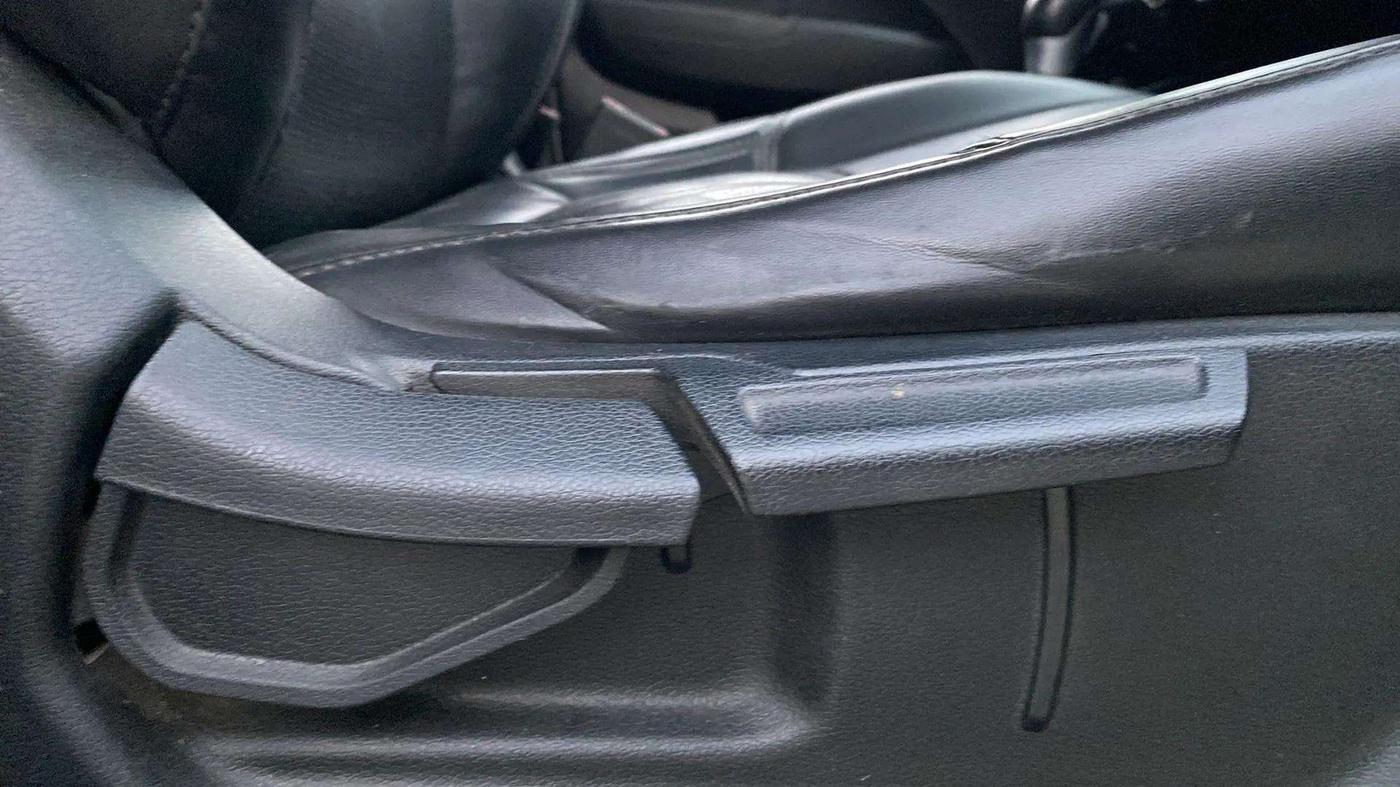 2019 Hyundai VENUE SX PLUS 1.0 TURBO DCT, Petrol, Automatic, 44,210 km, Driver Side Adjustment Panel