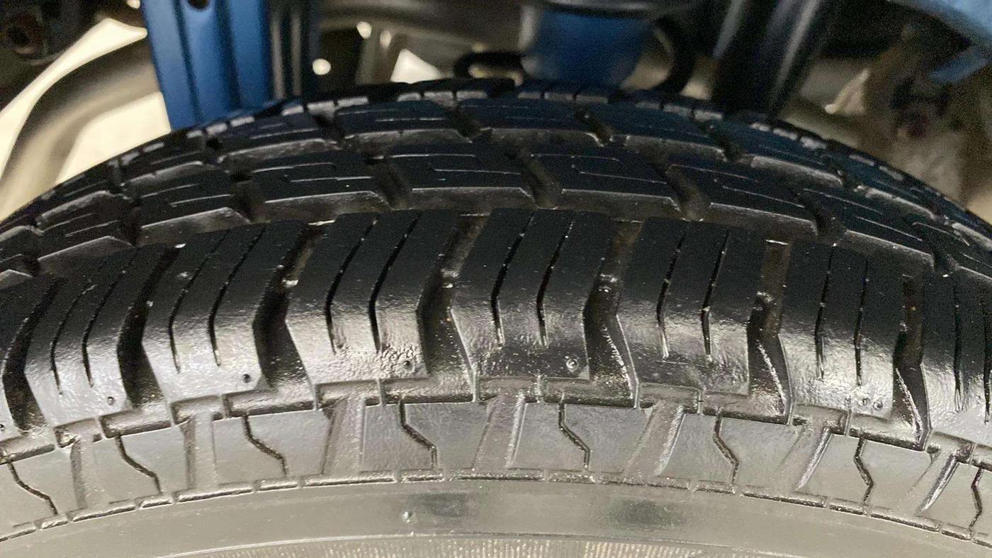 2018 Maruti Alto 800 LXI, CNG, Manual, 1,833 km, Right Rear Tyre Tread