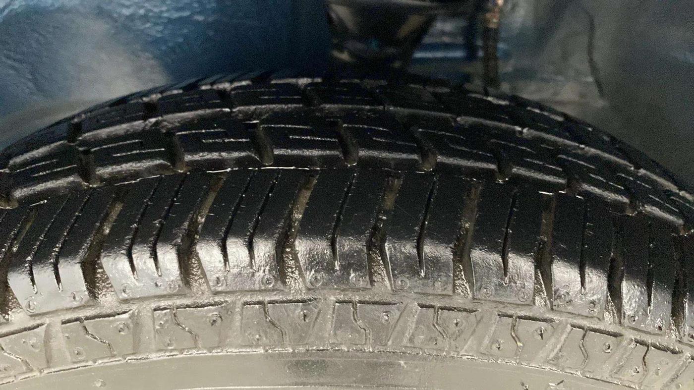 2018 Maruti Alto 800 LXI, CNG, Manual, 1,833 km, Left Front Tyre Tread