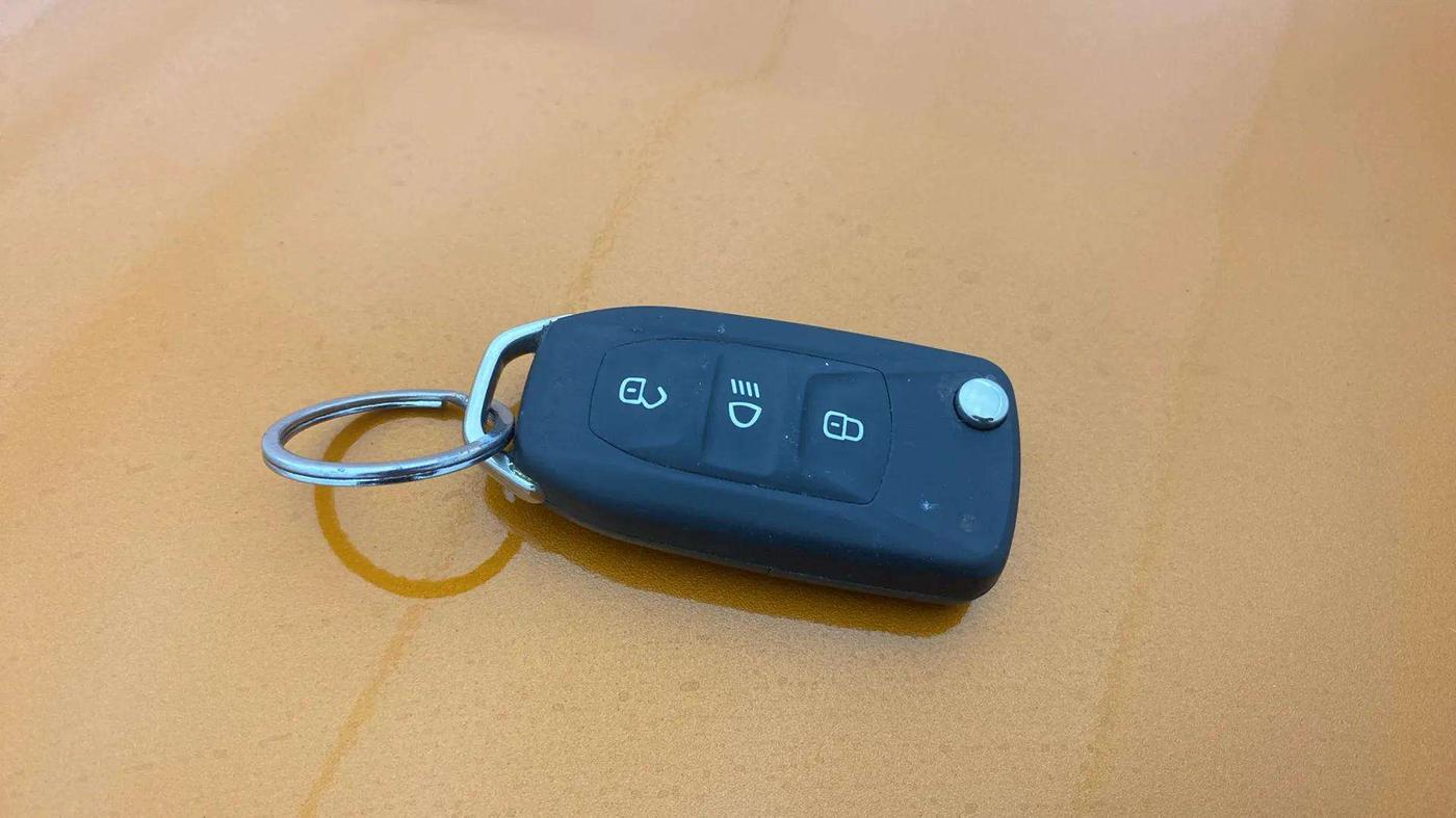 2019 Tata NEXON XZ PETROL, Petrol, Manual, 46,375 km, Key Close Up