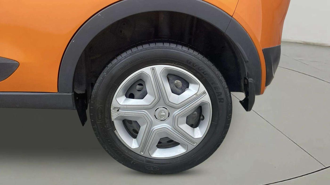 2019 Tata NEXON XZ PETROL, Petrol, Manual, 46,375 km, Left Rear Wheel