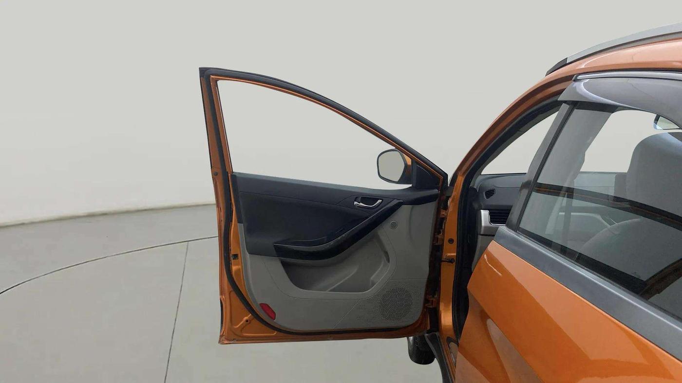 2019 Tata NEXON XZ PETROL, Petrol, Manual, 46,375 km, LHS Front Door