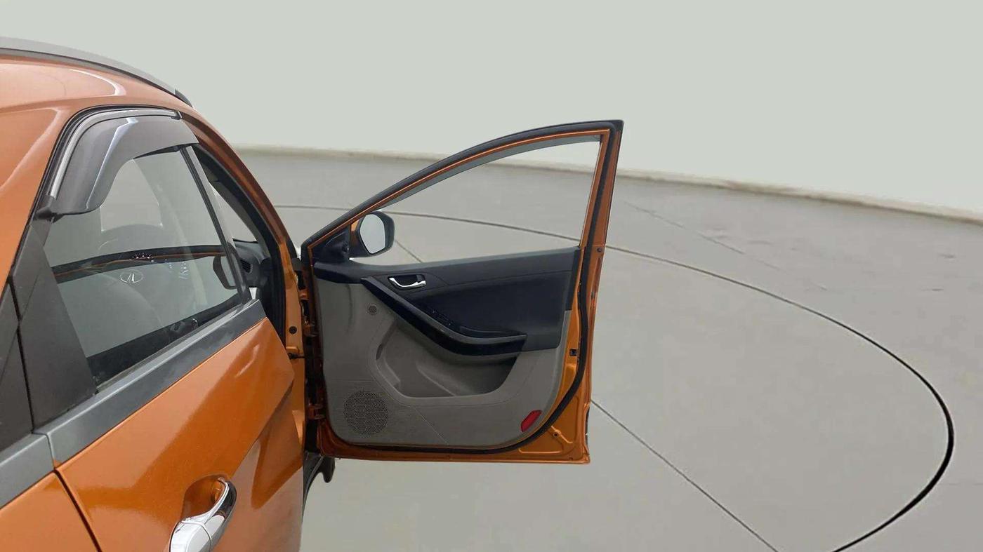2019 Tata NEXON XZ PETROL, Petrol, Manual, 46,375 km, RHS Front Door