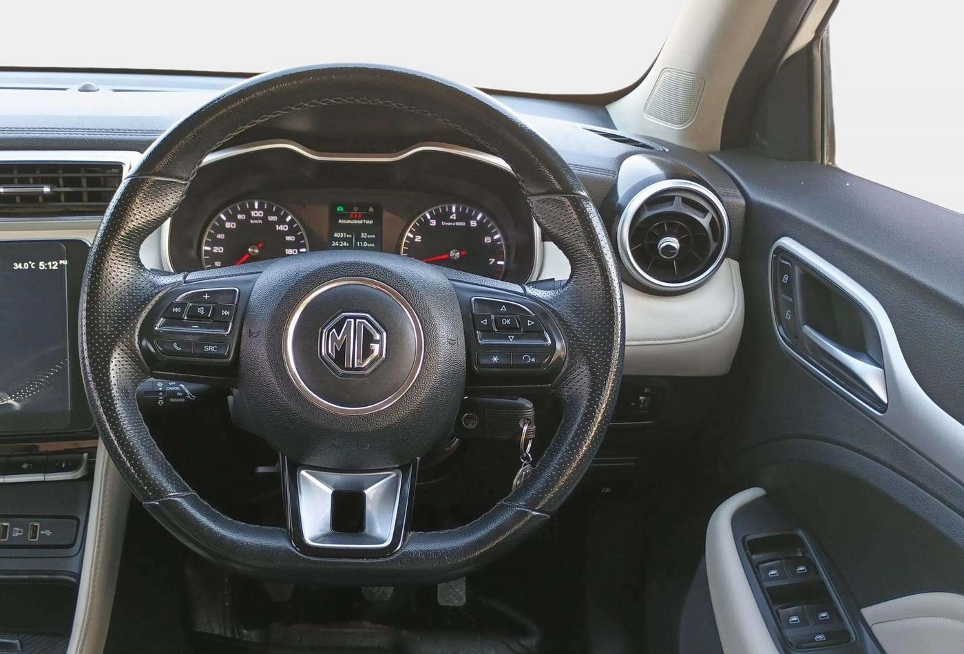 2023 MG ASTOR SUPER 1.5 MT, Petrol, Manual, 30,559 km, Steering Wheel Close Up