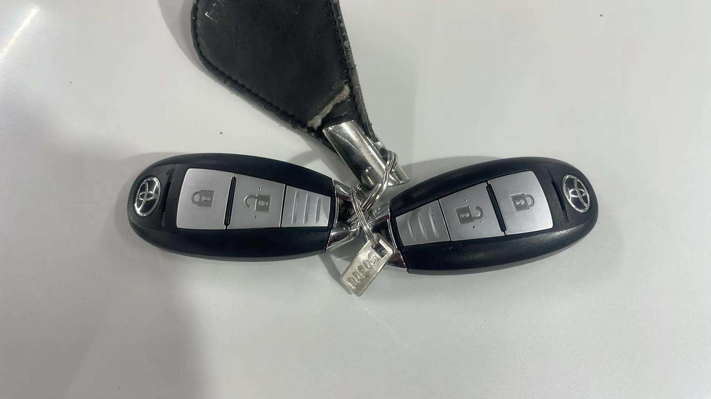 2021 Toyota URBAN CRUISER PREMIUM GRADE MT, Petrol, Manual, 14,750 km, Key Close Up