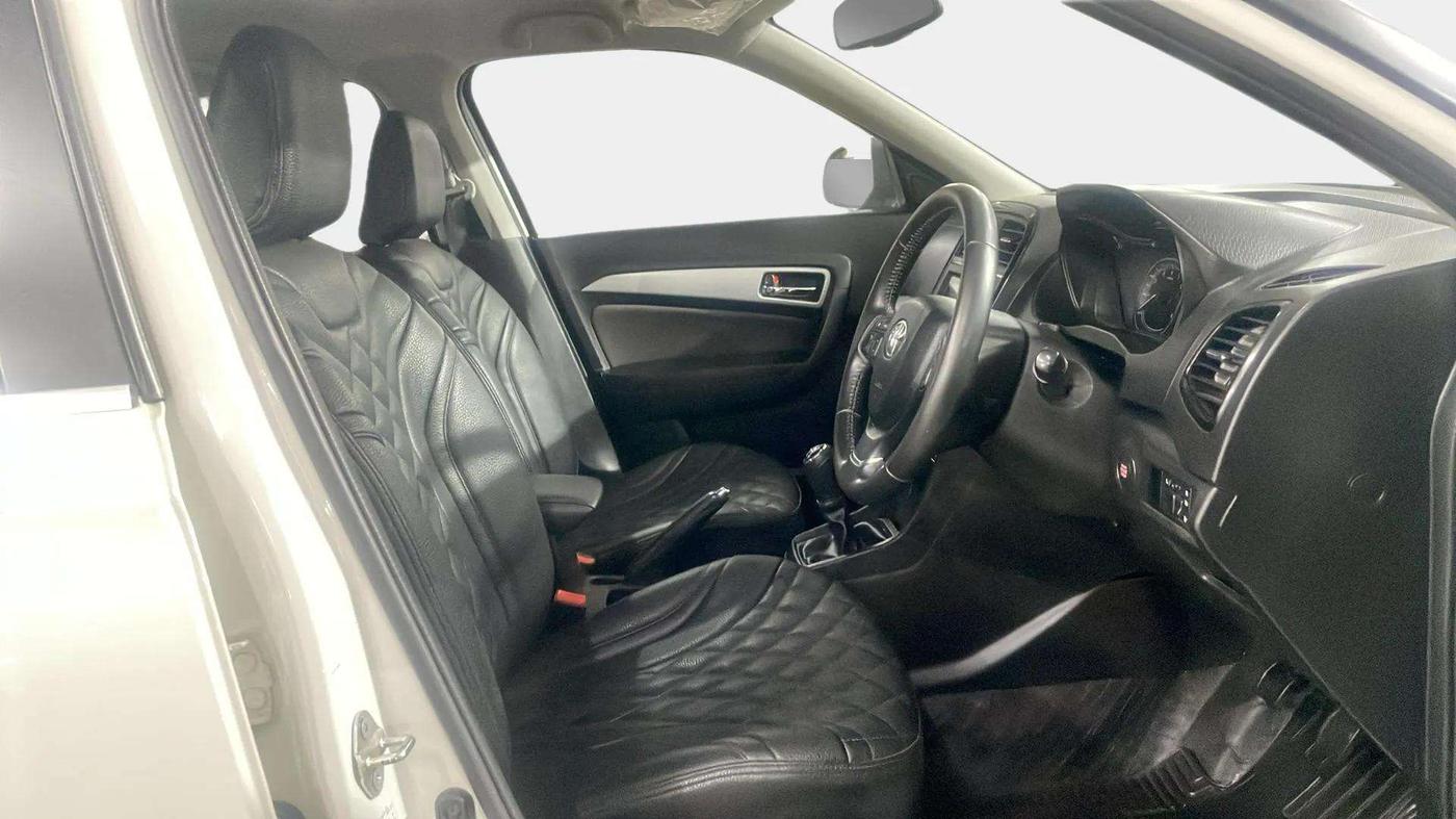2021 Toyota URBAN CRUISER PREMIUM GRADE MT, Petrol, Manual, 14,750 km, Right Side Front Door Cabin