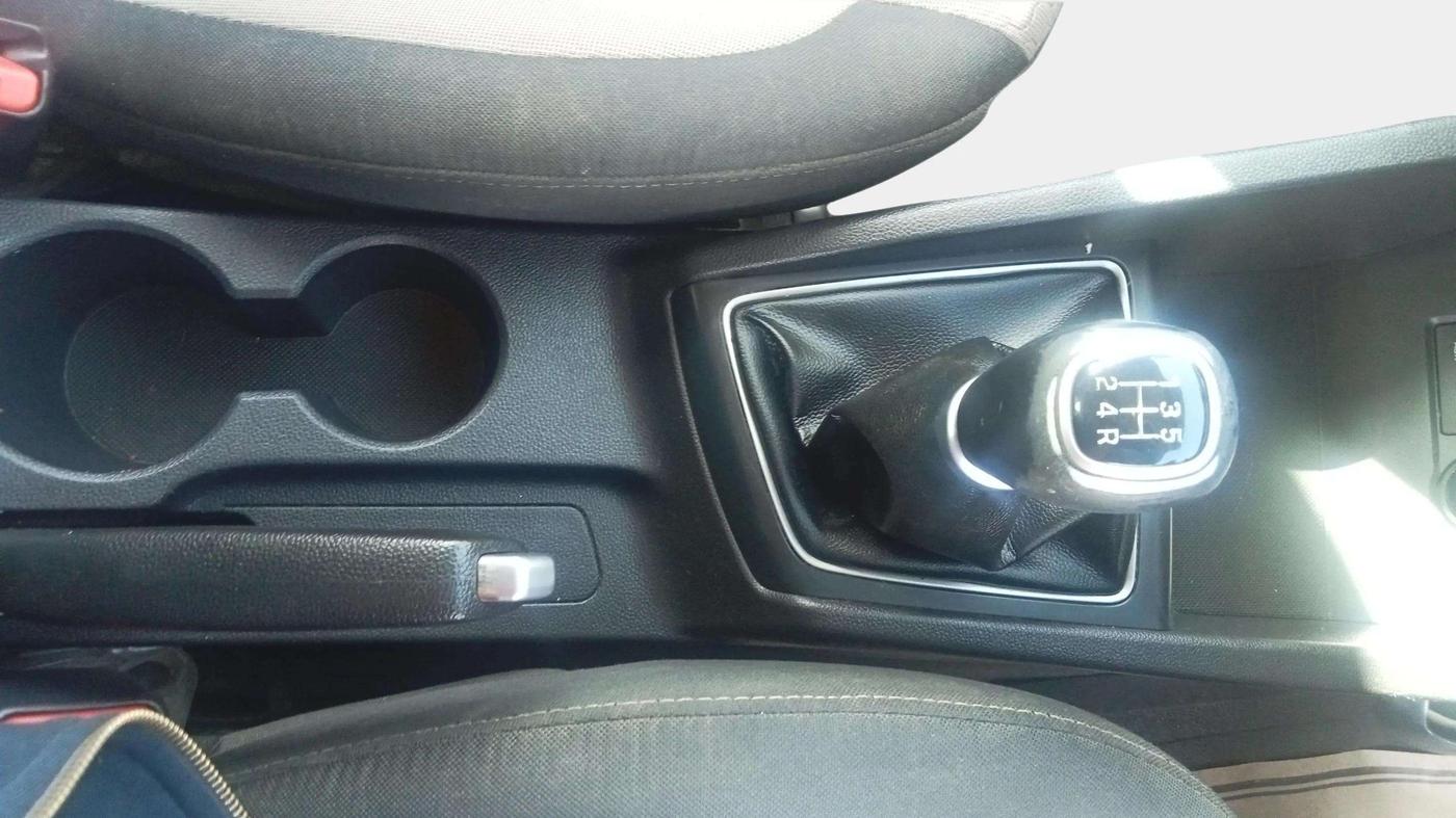 2018 Hyundai Elite i20 ASTA 1.2, Petrol, Manual, 70,988 km, Gear Lever