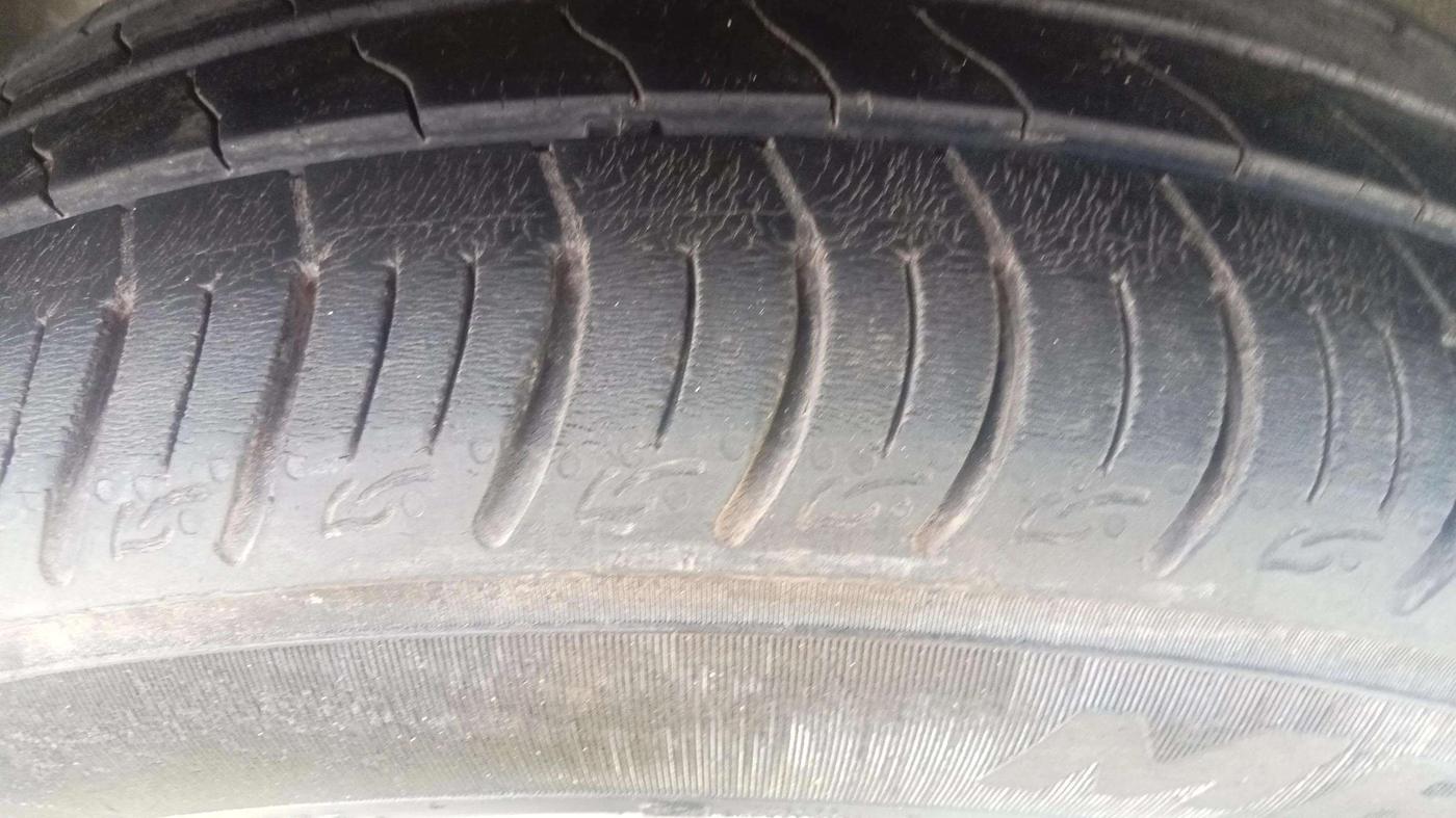 2018 Hyundai Elite i20 ASTA 1.2, Petrol, Manual, 70,988 km, Left Front Tyre Tread