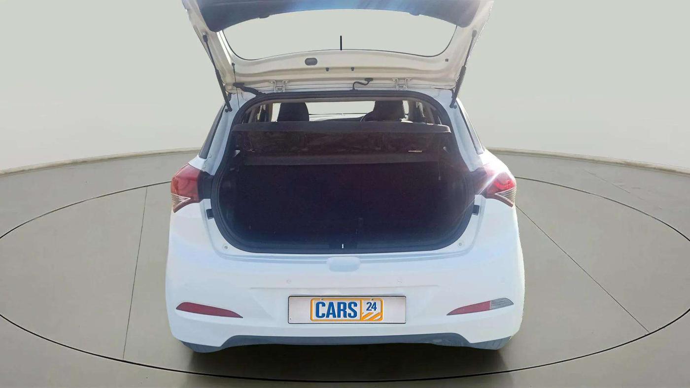 2018 Hyundai Elite i20 ASTA 1.2, Petrol, Manual, 70,988 km, Boot Door Open