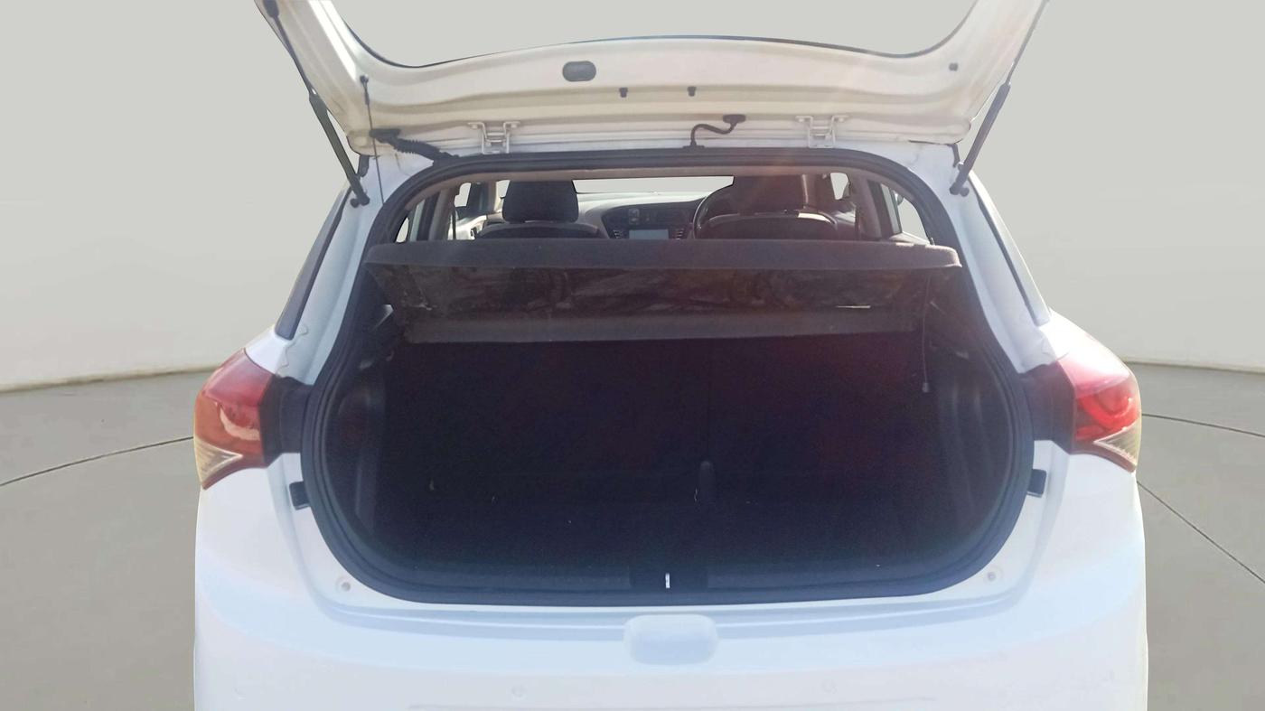 2018 Hyundai Elite i20 ASTA 1.2, Petrol, Manual, 70,988 km, Boot Inside