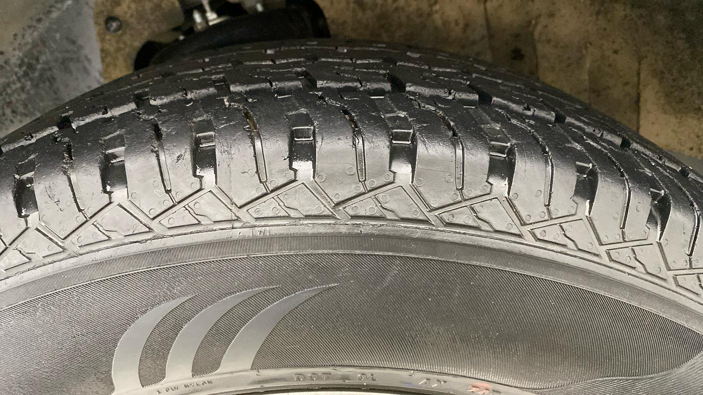 2021 Mahindra Thar LX D 4WD MT CONVERTIBLE, Diesel, Manual, 36,159 km, Left Front Tyre Tread