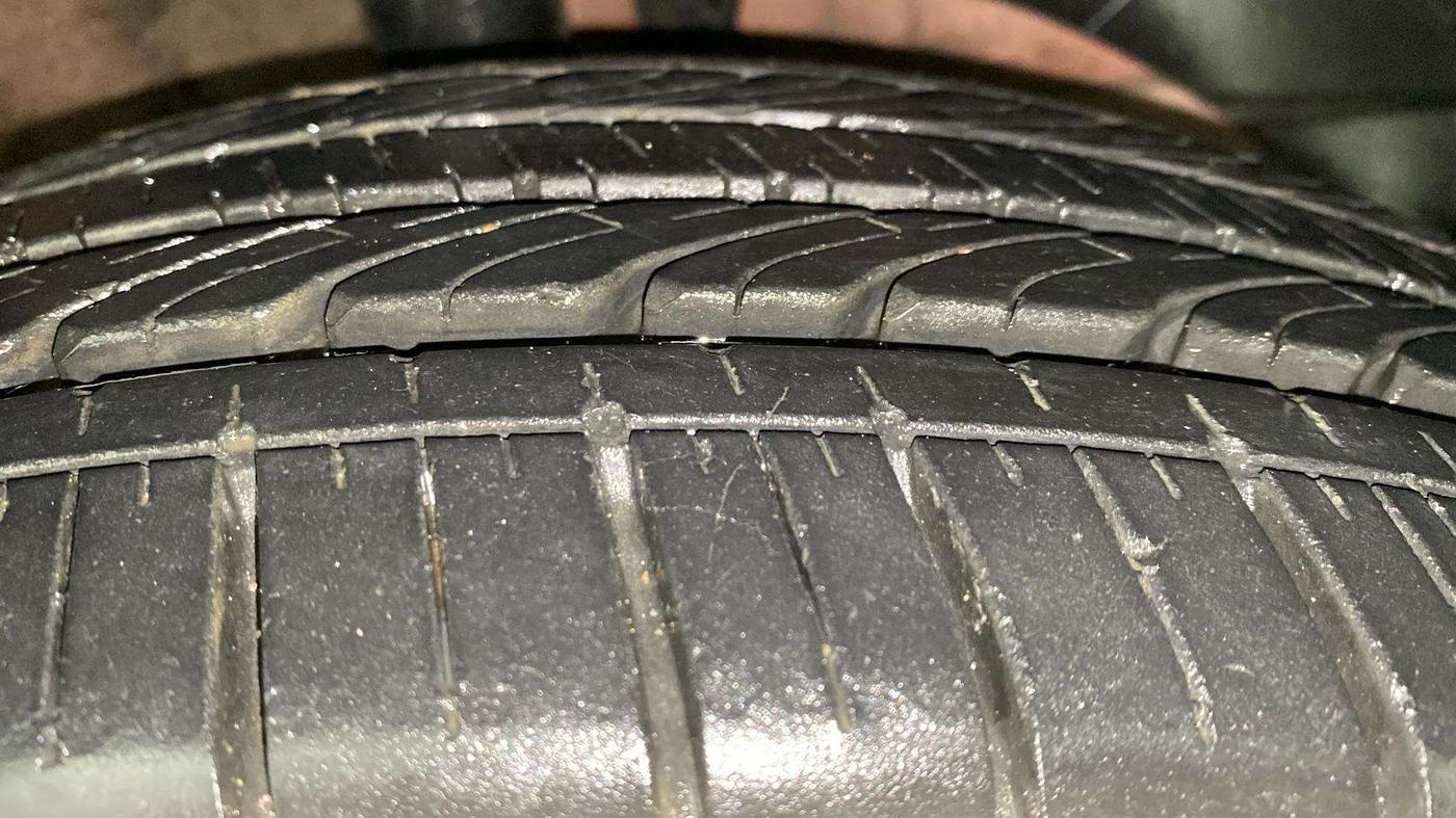 2020 MG HECTOR SHARP 1.5 DCT PETROL, Petrol, Automatic, 35,389 km, Right Front Tyre Tread