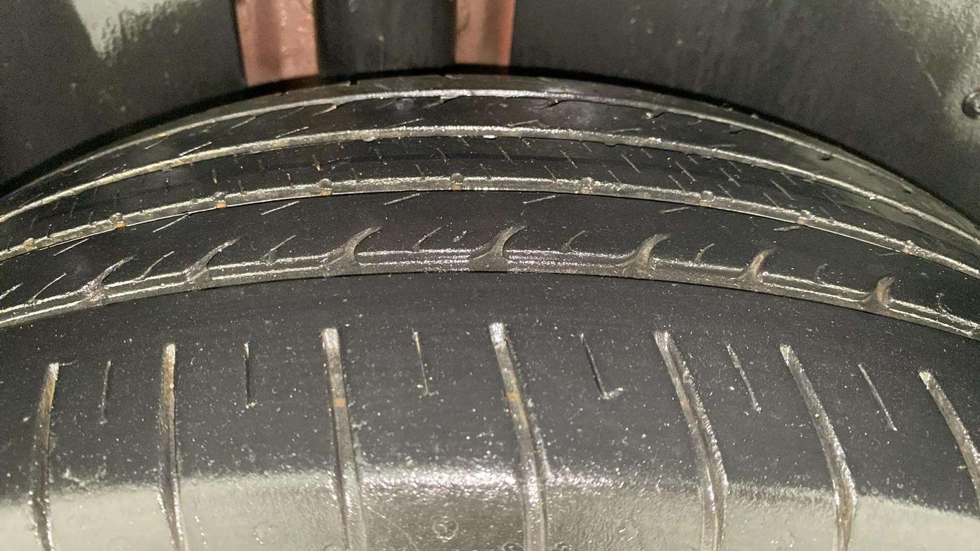 2020 MG HECTOR SHARP 1.5 DCT PETROL, Petrol, Automatic, 35,389 km, Right Rear Tyre Tread