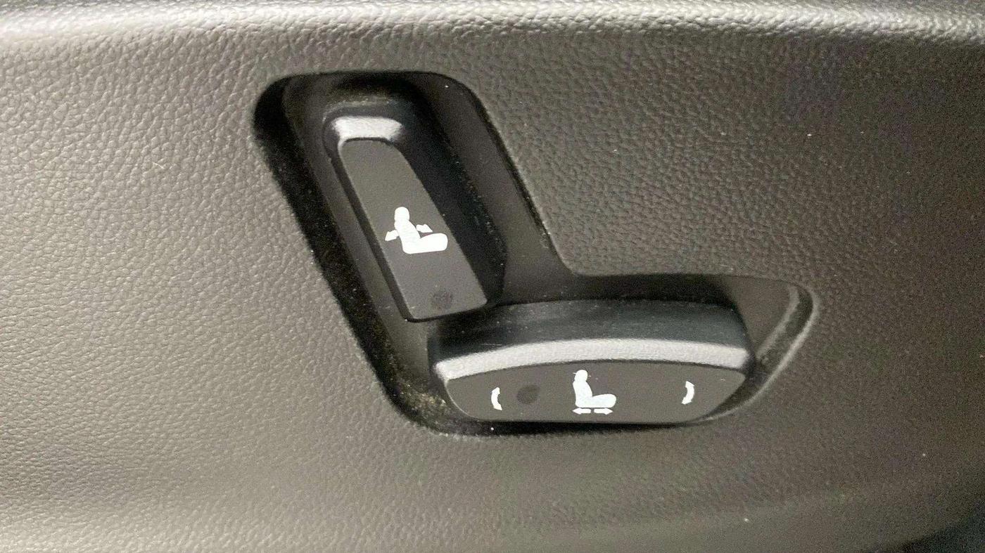 2020 MG HECTOR SHARP 1.5 DCT PETROL, Petrol, Automatic, 35,389 km, Driver Side Adjustment Panel
