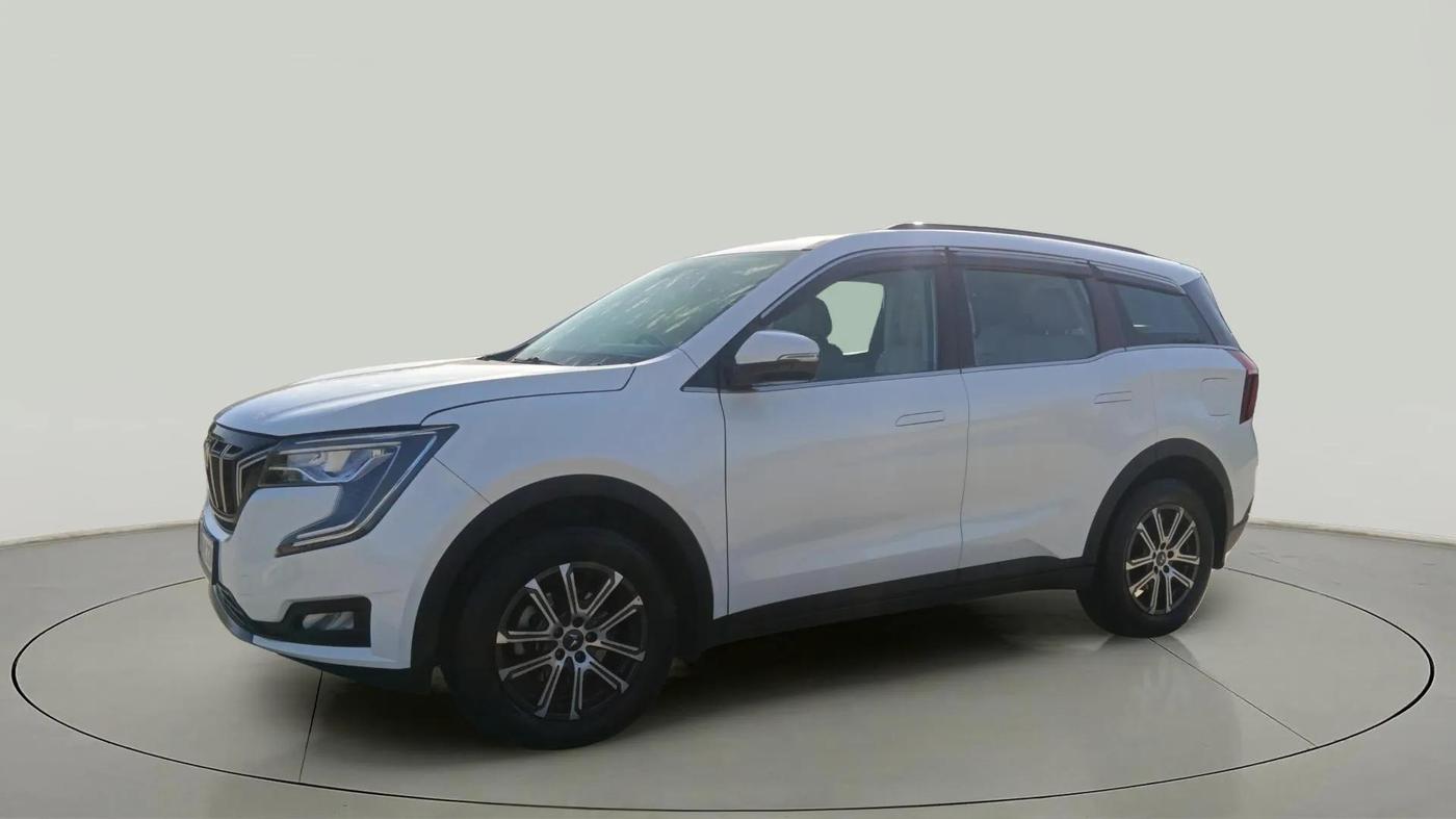 2022 Mahindra XUV700 AX 7 D AT 7 STR, Diesel, Automatic, 24,581 km, Left Front Diagonal