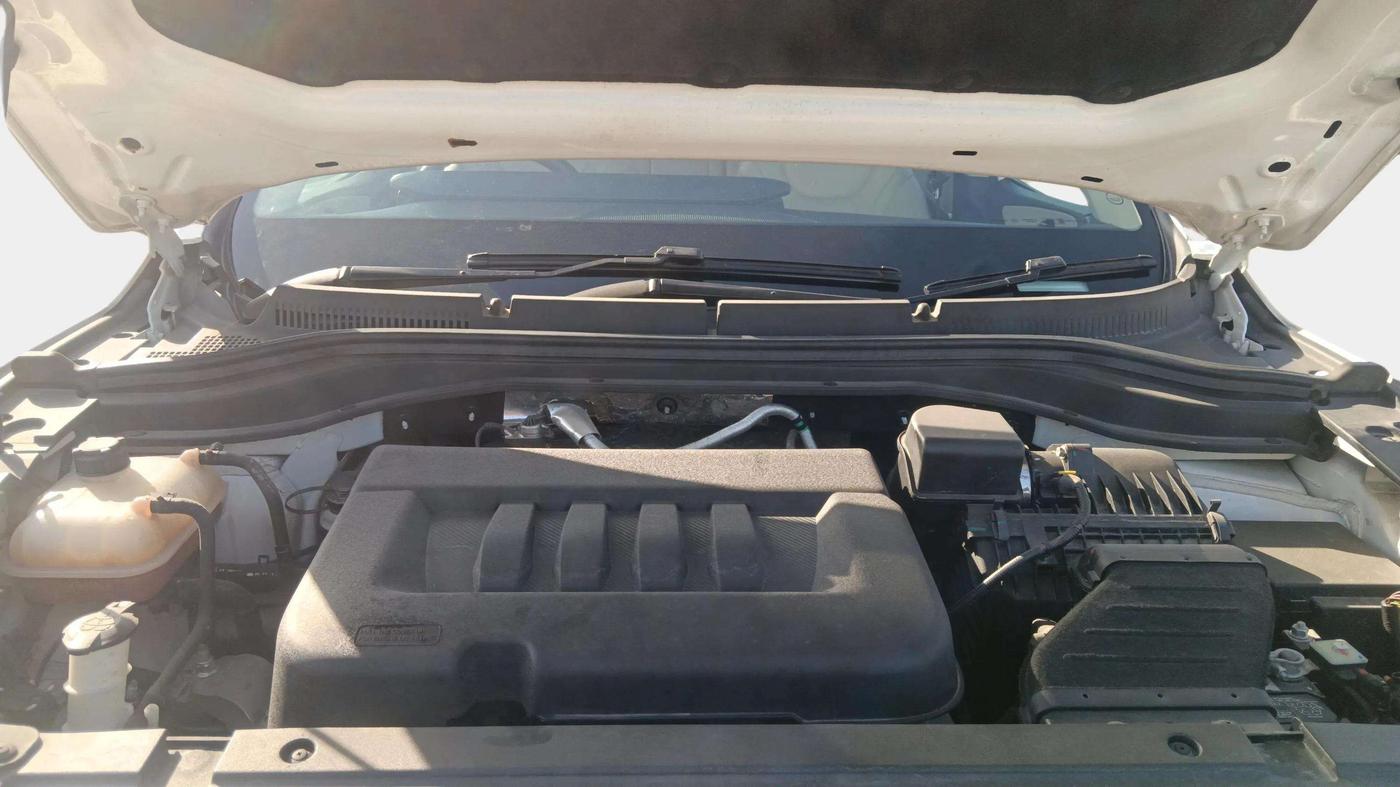 2022 Mahindra XUV700 AX 7 D AT 7 STR, Diesel, Automatic, 24,581 km, Engine View
