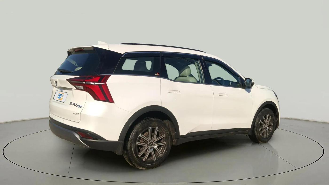 2022 Mahindra XUV700 AX 7 D AT 7 STR, Diesel, Automatic, 24,581 km, Right Back Diagonal