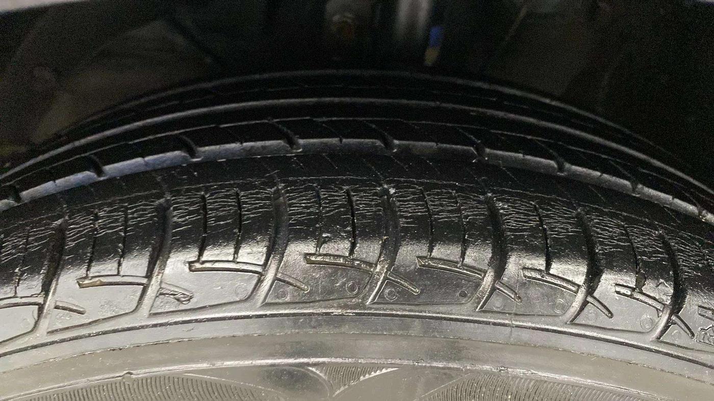 2018 Maruti Baleno DELTA CVT PETROL 1.2, Petrol, Automatic, 56,319 km, Left Front Tyre Tread