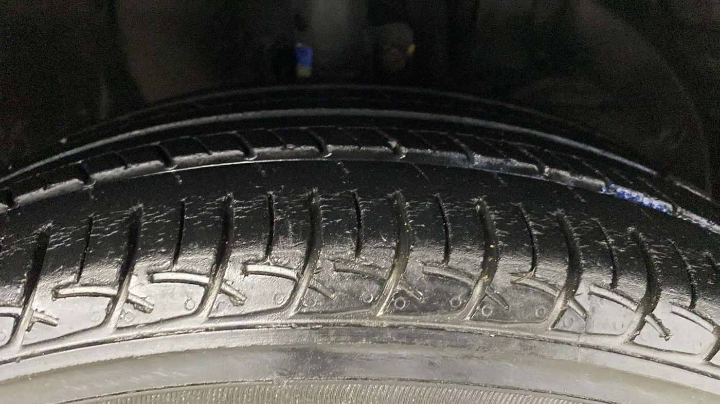2018 Maruti Baleno DELTA CVT PETROL 1.2, Petrol, Automatic, 56,319 km, Right Front Tyre Tread