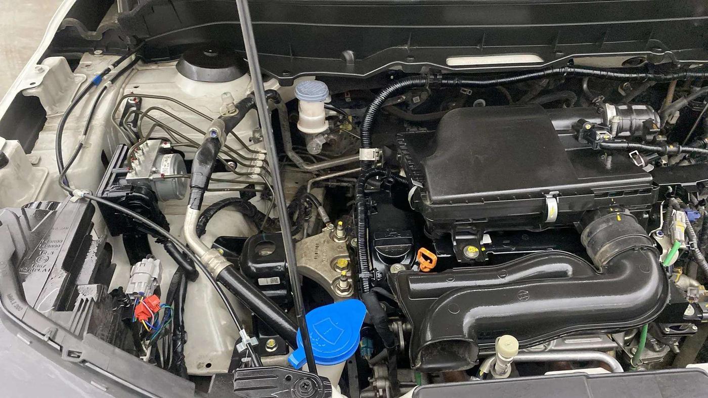 2023 Maruti BREZZA LXI S- CNG, CNG, Manual, 46,401 km, Engine View - Right