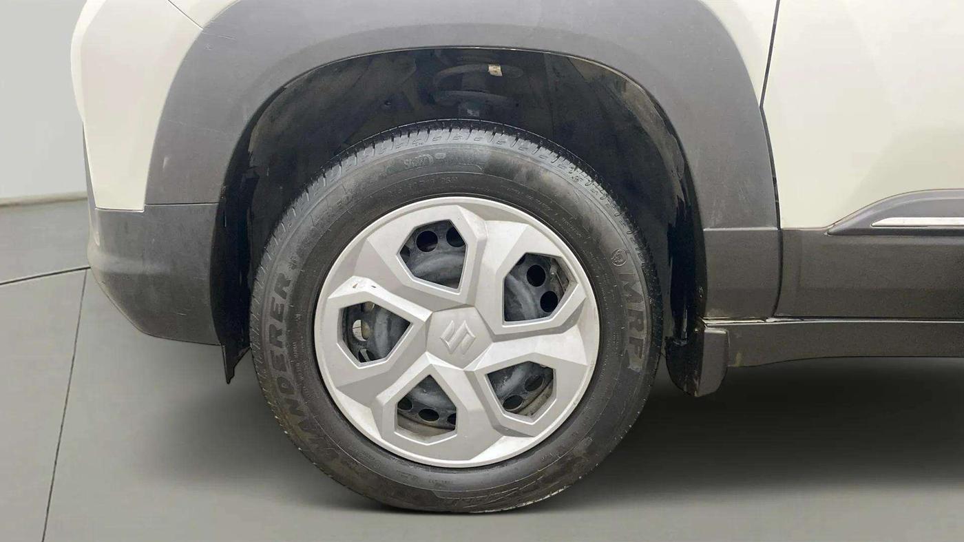 2023 Maruti BREZZA LXI S- CNG, CNG, Manual, 46,401 km, Left Front Wheel