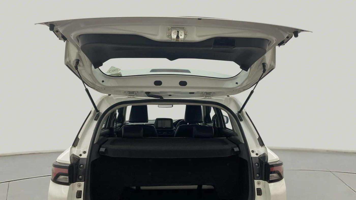 2023 Maruti BREZZA LXI S- CNG, CNG, Manual, 46,401 km, Boot Door Open