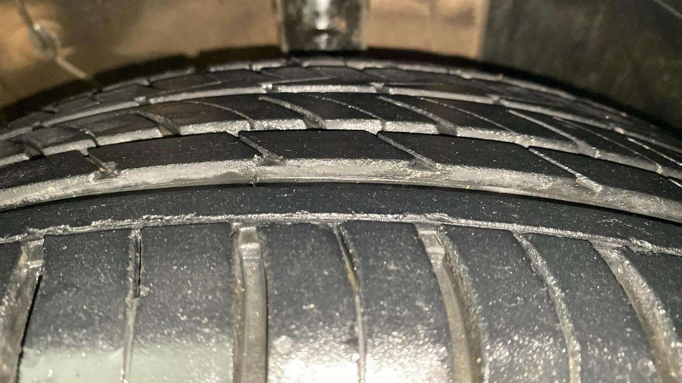 2021 KIA SONET GTX PLUS 1.5 AT, Diesel, Automatic, 60,730 km, Right Front Tyre Tread