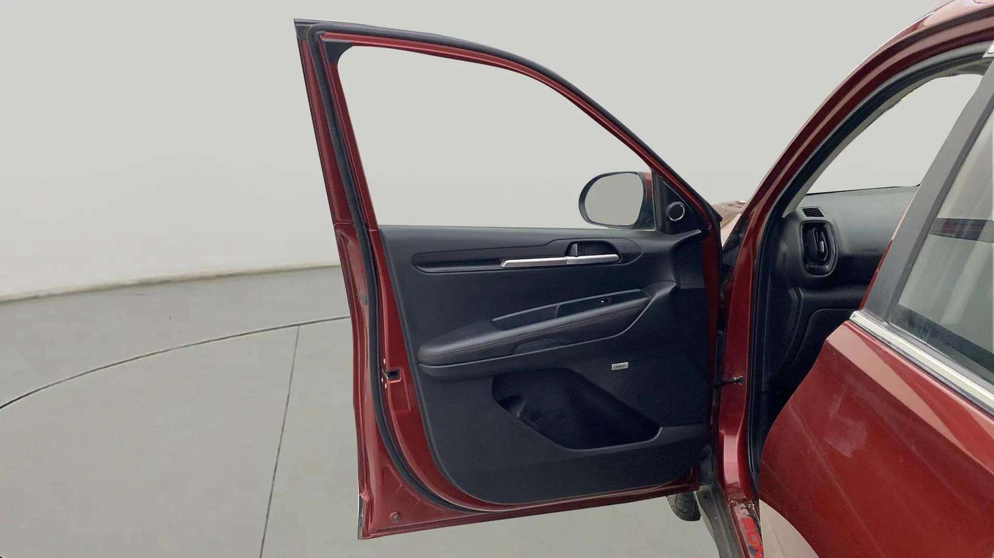 2021 KIA SONET GTX PLUS 1.5 AT, Diesel, Automatic, 60,730 km, LHS Front Door