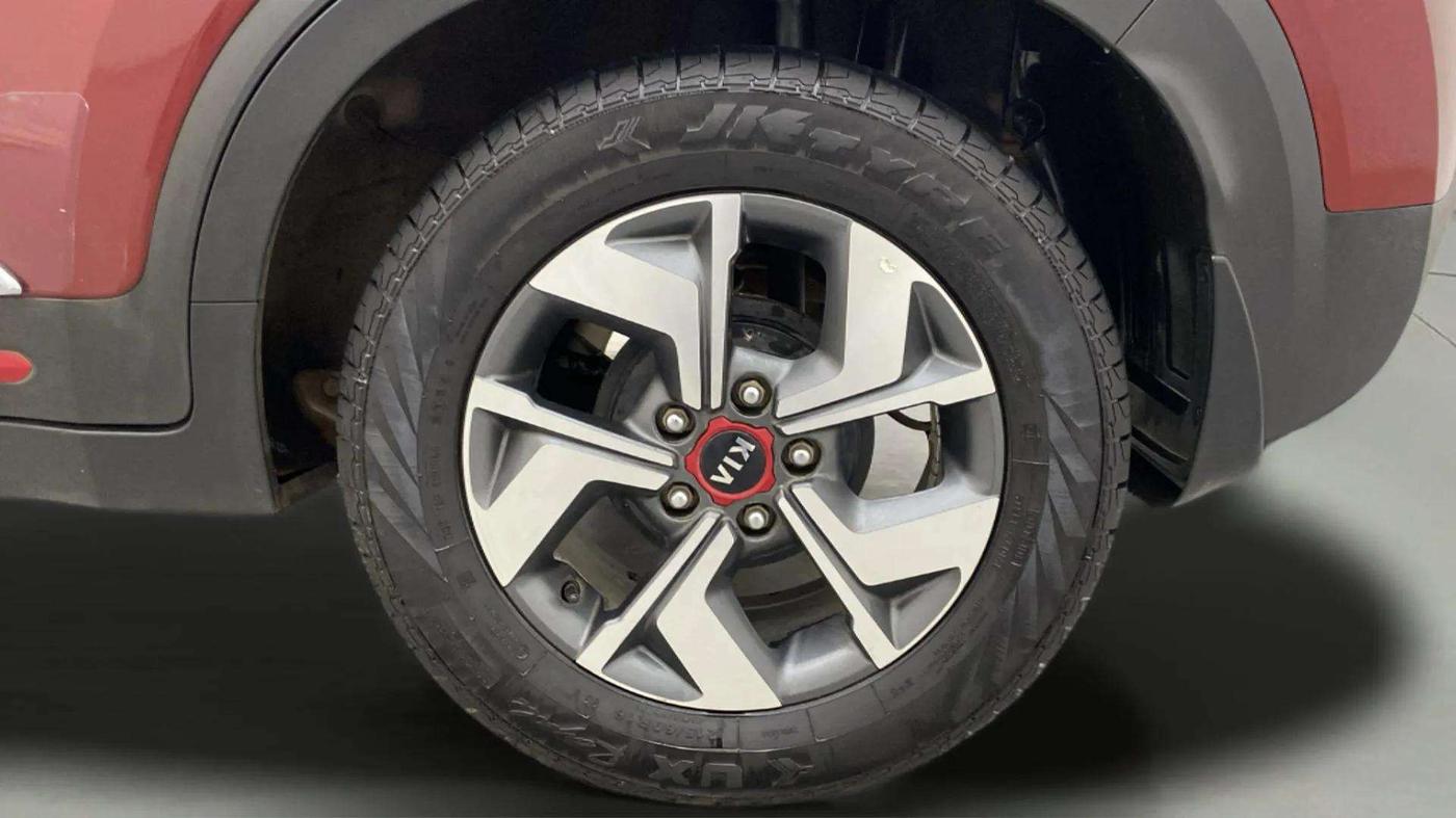 2021 KIA SONET GTX PLUS 1.5 AT, Diesel, Automatic, 60,730 km, Left Rear Wheel