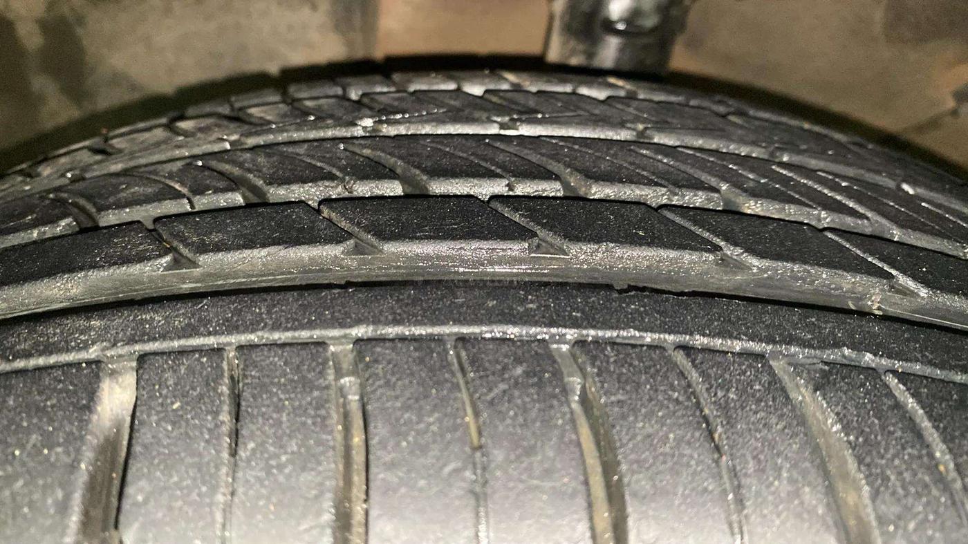 2021 KIA SONET GTX PLUS 1.5 AT, Diesel, Automatic, 60,730 km, Left Front Tyre Tread