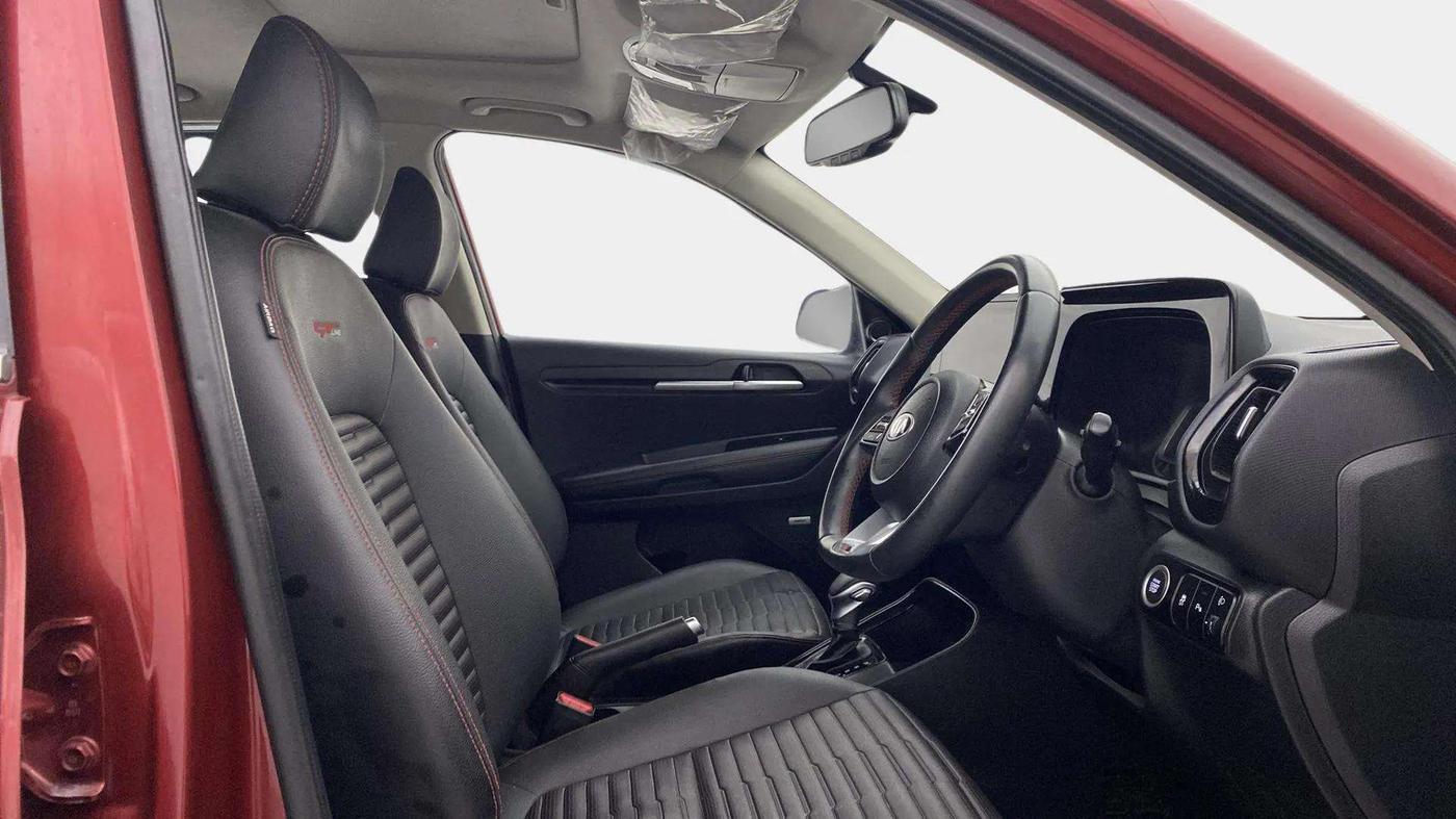 2021 KIA SONET GTX PLUS 1.5 AT, Diesel, Automatic, 60,730 km, Right Side Front Door Cabin
