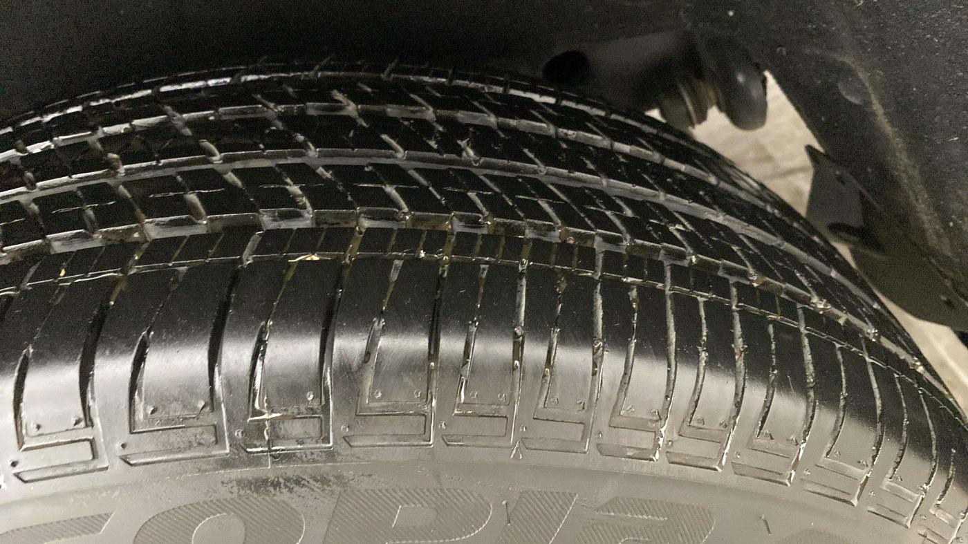 2024 Mahindra SCORPIO-N N Z8 S Petrol AT, Petrol, Automatic, 7,611 km, Left Rear Tyre Tread