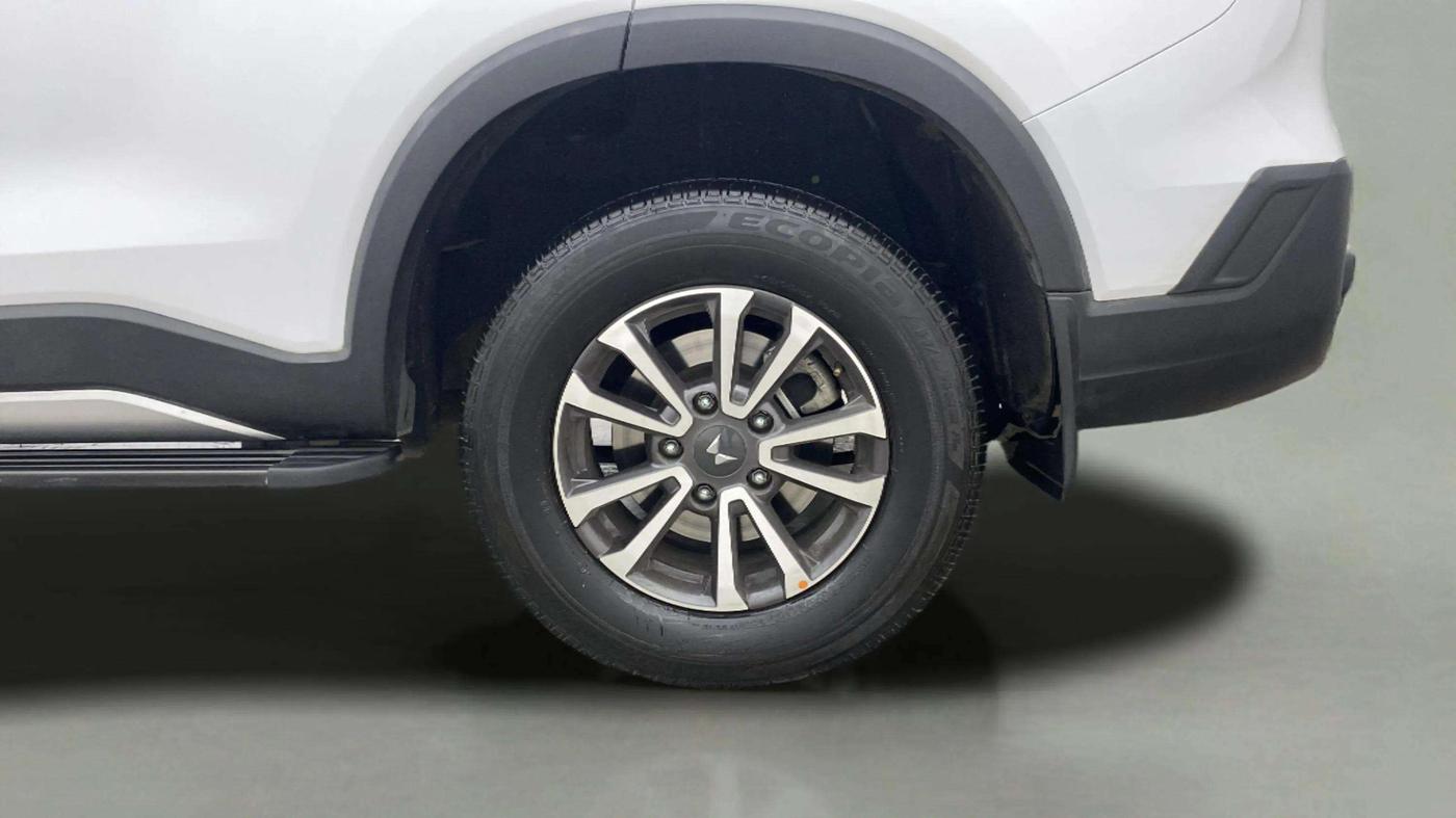 2024 Mahindra SCORPIO-N N Z8 S Petrol AT, Petrol, Automatic, 7,611 km, Left Rear Wheel