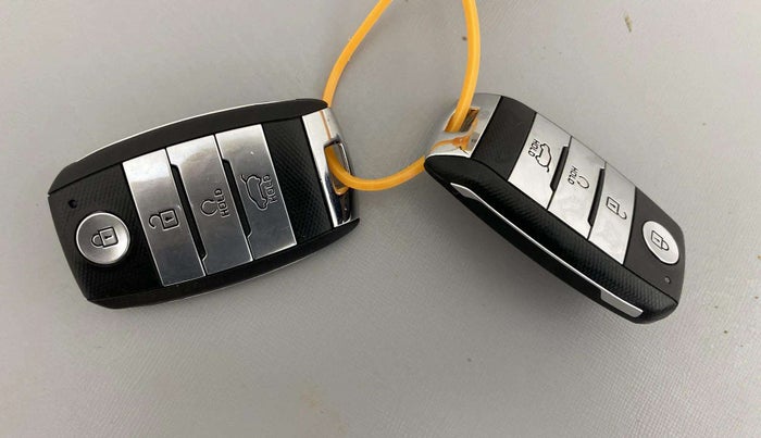 2022 KIA SELTOS HTX IVT 1.5 PETROL, Petrol, Automatic, 19,664 km, Key Close Up