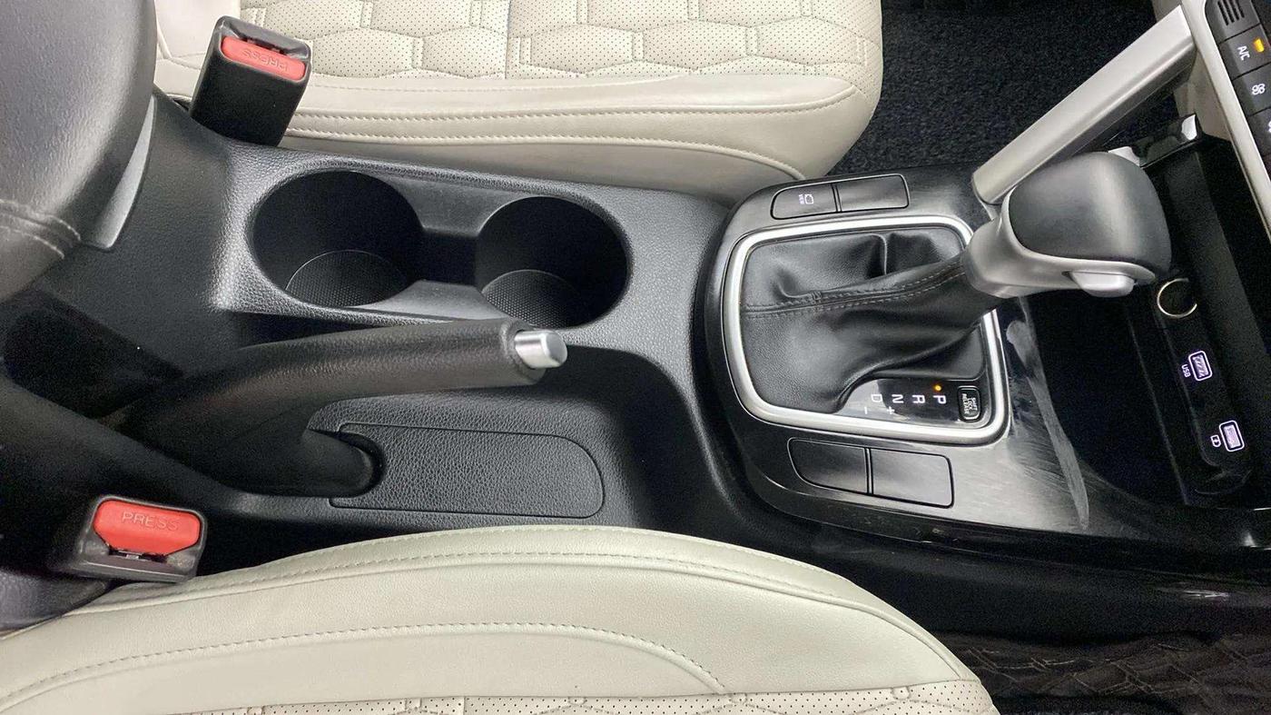 2022 KIA SELTOS HTX IVT 1.5 PETROL, Petrol, Automatic, 19,664 km, Gear Lever