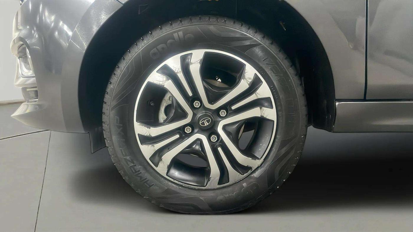 2024 Tata Tiago  XZA Plus CNG, CNG, Automatic, 12,733 km, Left Front Wheel