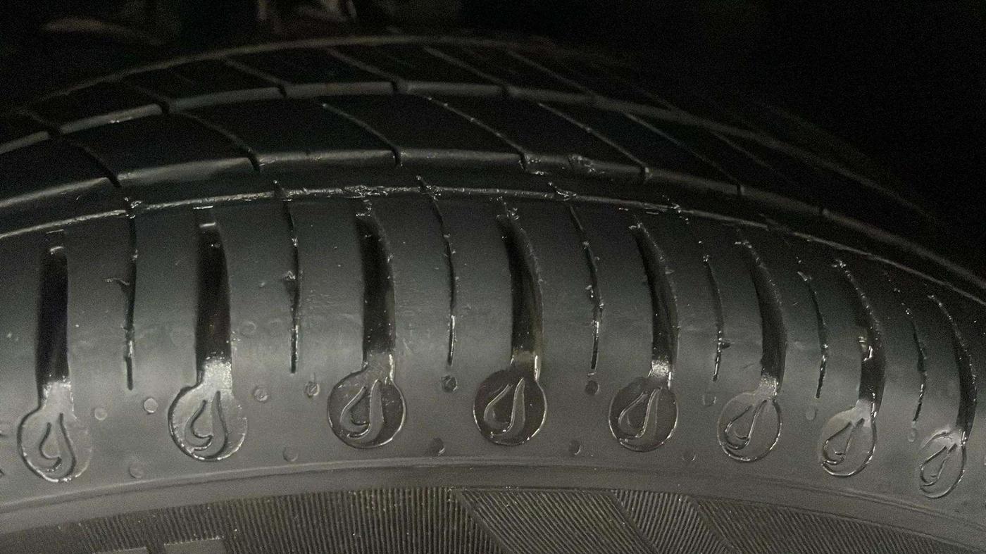 2024 Tata Tiago  XZA Plus CNG, CNG, Automatic, 12,733 km, Left Front Tyre Tread