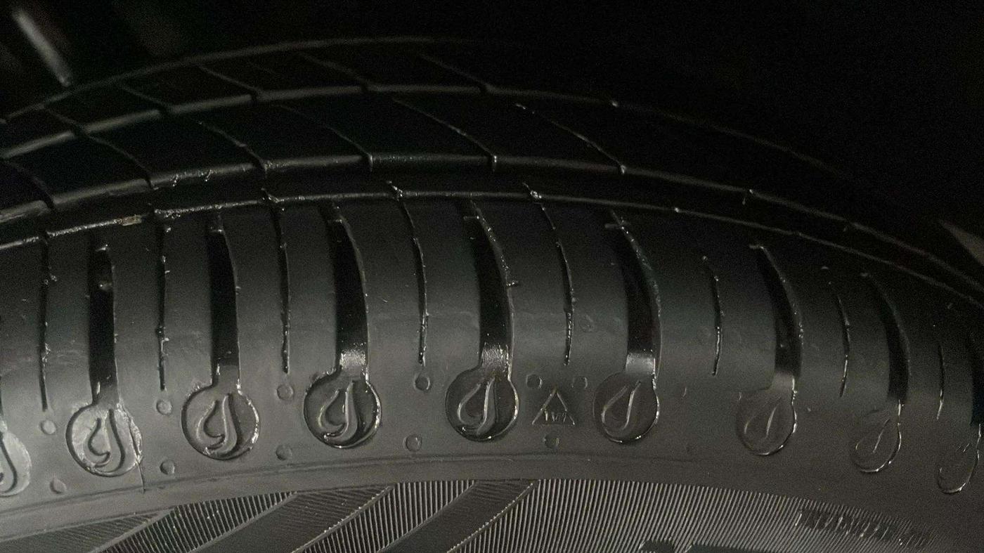 2024 Tata Tiago  XZA Plus CNG, CNG, Automatic, 12,733 km, Left Rear Tyre Tread
