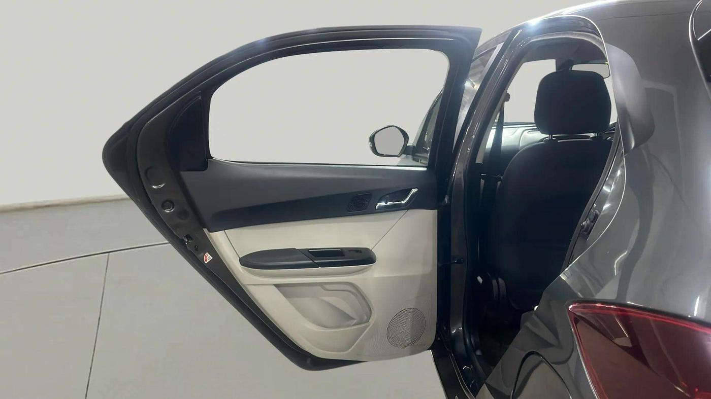 2024 Tata Tiago  XZA Plus CNG, CNG, Automatic, 12,733 km, LHS Rear Door