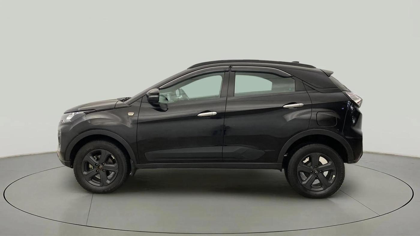 2023 Tata NEXON XZA PLUS DIESEL DARK EDITION, Diesel, Automatic, 32,880 km, Left Side