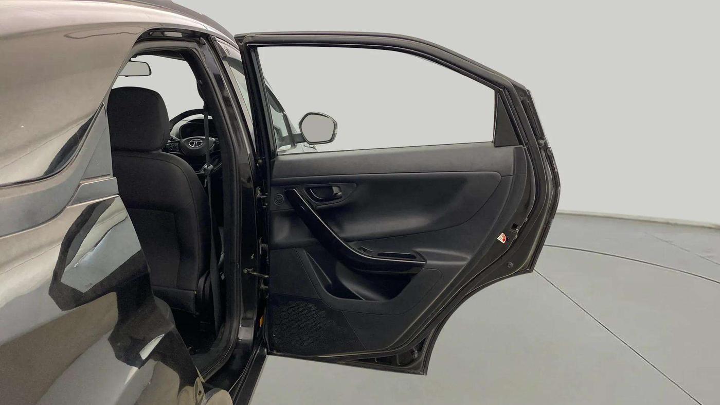 2023 Tata NEXON XZA PLUS DIESEL DARK EDITION, Diesel, Automatic, 32,880 km, RHS Rear Door
