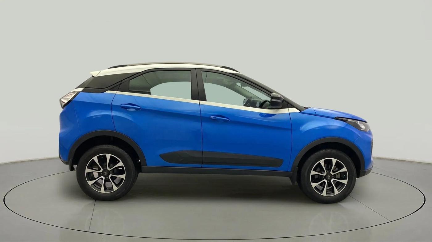 2020 Tata NEXON XZA PLUS (O) PETROL DUAL TONE, Petrol, Automatic, 43,394 km, Right Side View