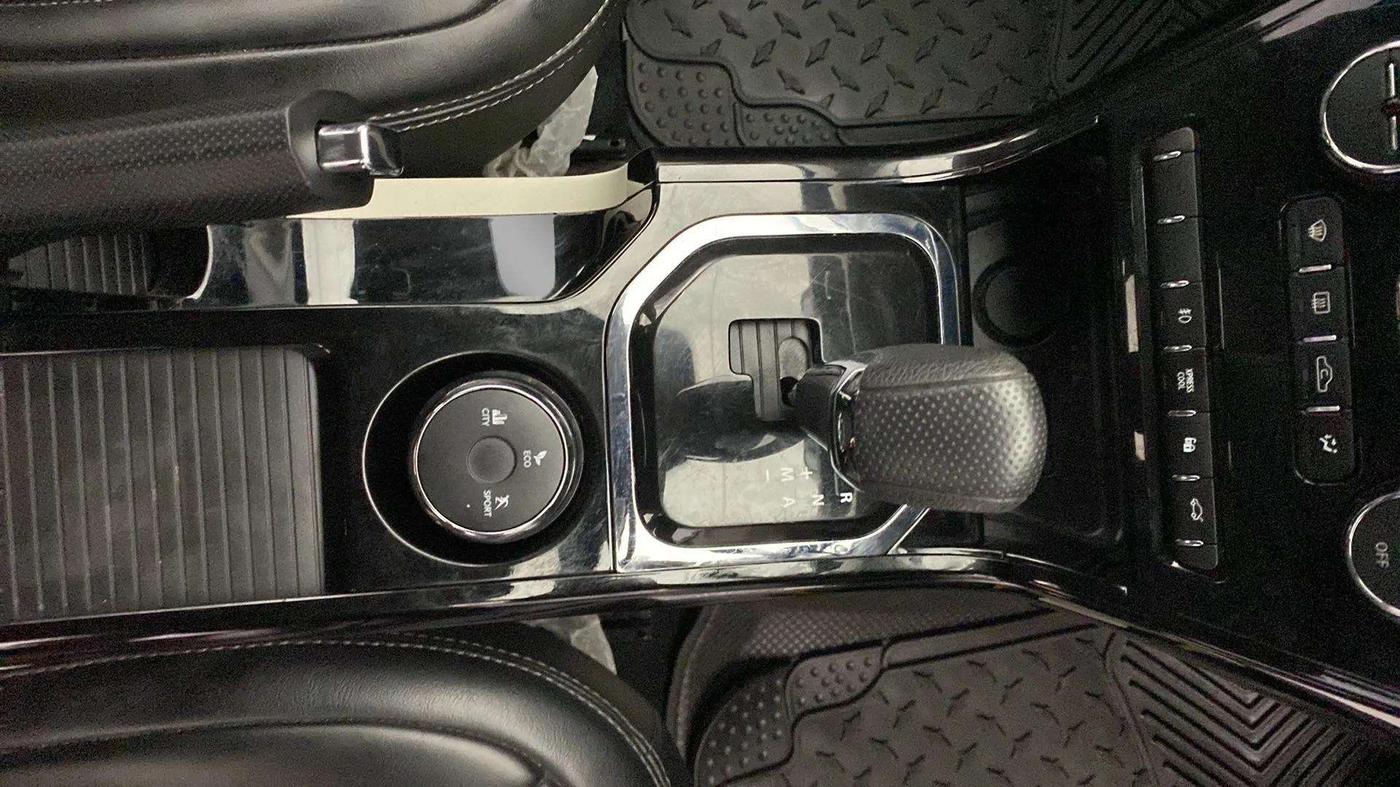 2020 Tata NEXON XZA PLUS (O) PETROL DUAL TONE, Petrol, Automatic, 43,394 km, Gear Lever