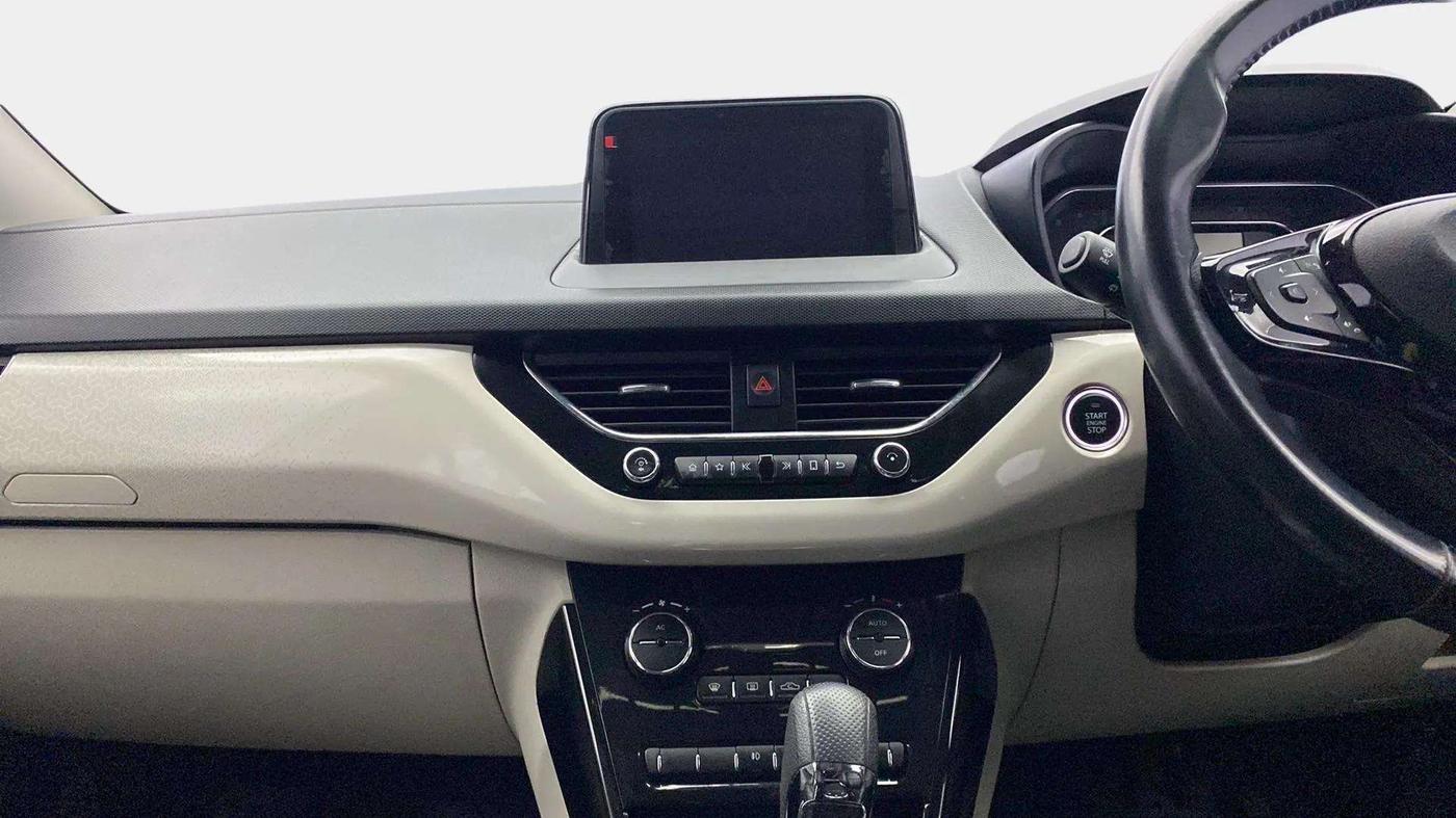 2020 Tata NEXON XZA PLUS (O) PETROL DUAL TONE, Petrol, Automatic, 43,394 km, Air Conditioner