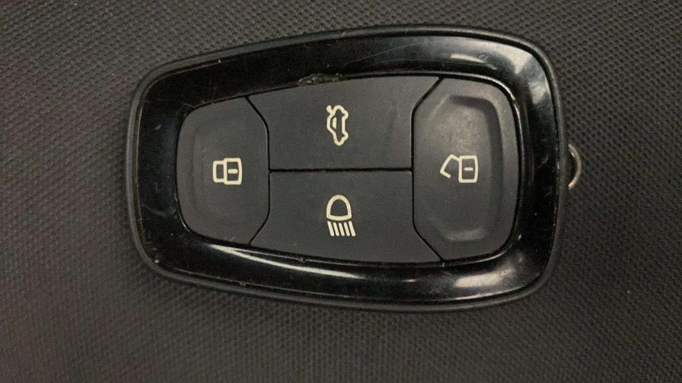 2022 Tata TIGOR XZA PLUS PETROL, Petrol, Automatic, 47,253 km, Key Close Up