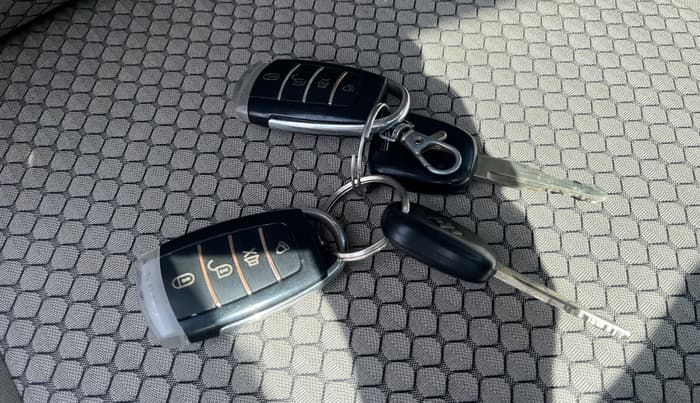 2022 Maruti New Wagon-R LXI 1.0, Petrol, Manual, 22,233 km, Key Close Up