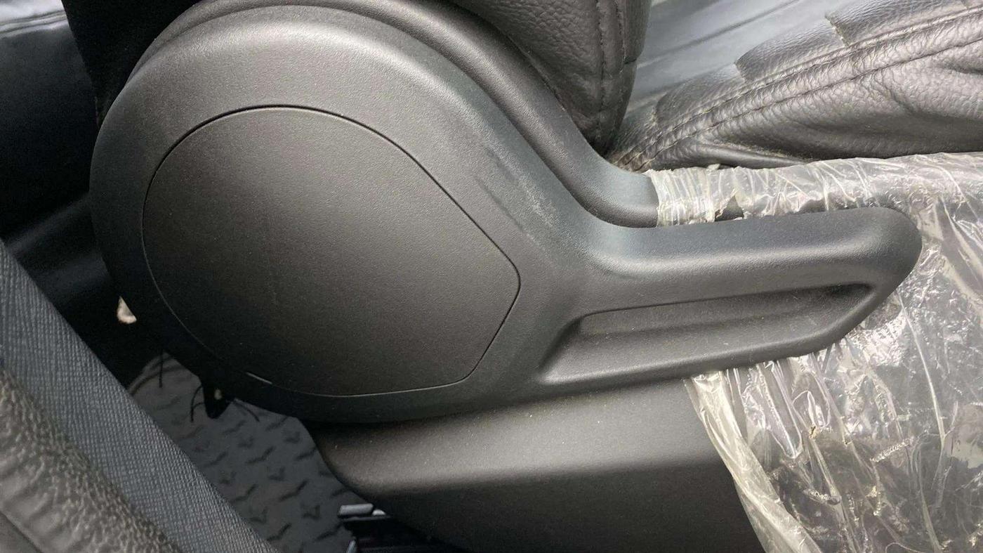 2020 Tata NEXON XM SUNROOF PETROL, Petrol, Manual, 17,952 km, Driver Side Adjustment Panel
