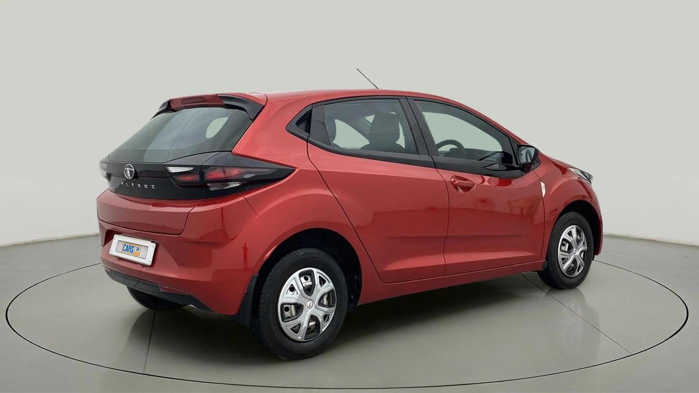 2023 Tata ALTROZ XE PLUS PETROL, Petrol, Manual, 31,497 km, Right Back Diagonal